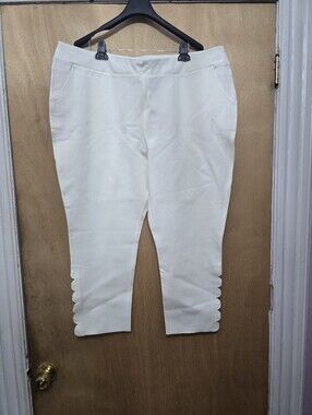Soft Surroundings Straight Leg Cropped Slimming Scalloped Detail White Pants 3X